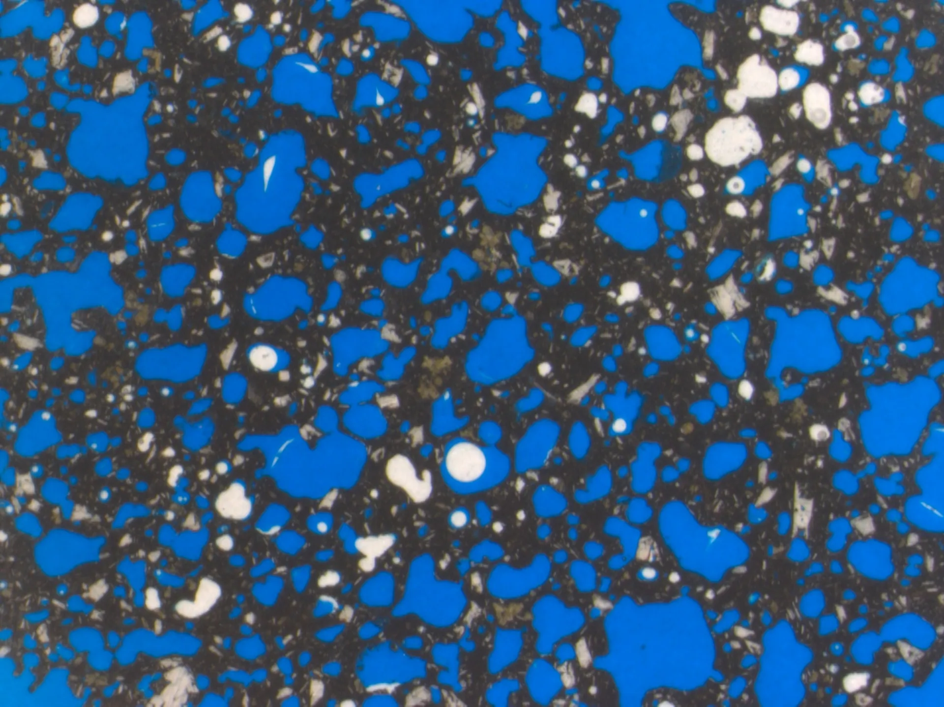 Basalt vesicle and matrix pore structure